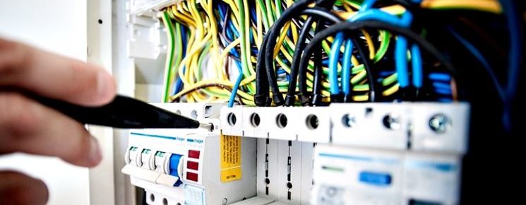 Impianto elettrico: ristrutturazione e consigli utili per la messa a ... Rifare impianto elettrico casa vecchia